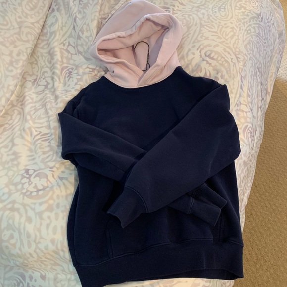 TNA hoodie - Picture 2 of 2